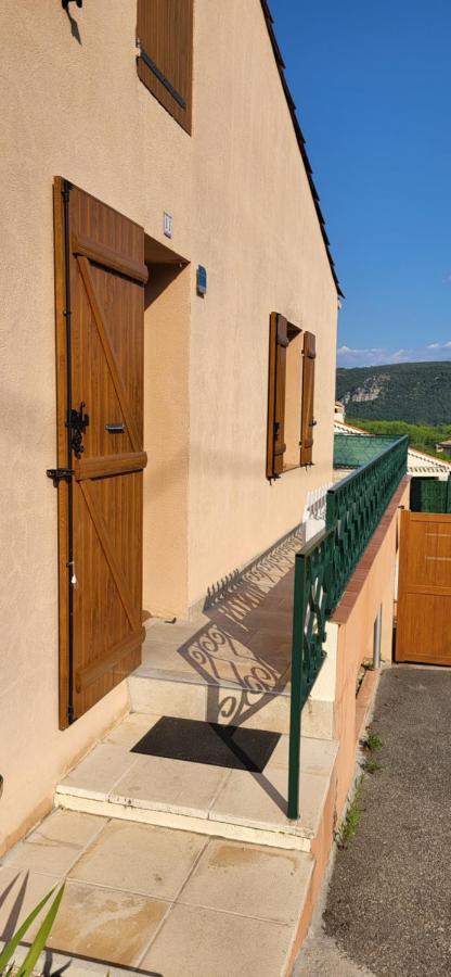 Studio Meuble Avec Terrasse Gréoux-les-Bains Εξωτερικό φωτογραφία